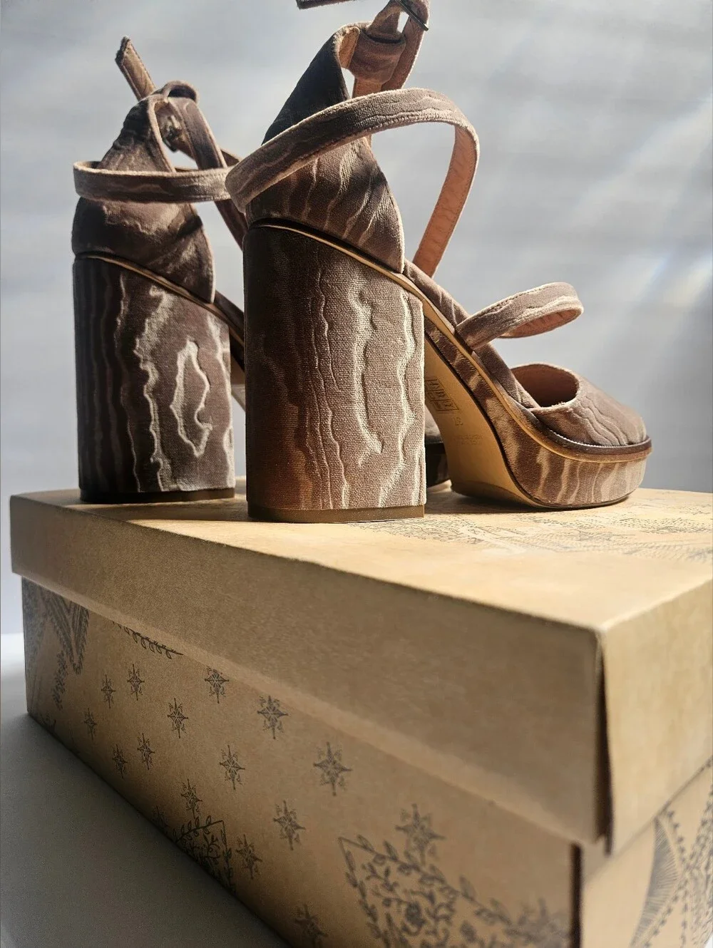 Free People Velvet Remi Platform Size7 EU 37